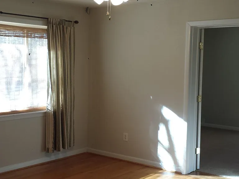 300 Chuckwood Rd — Photo 3