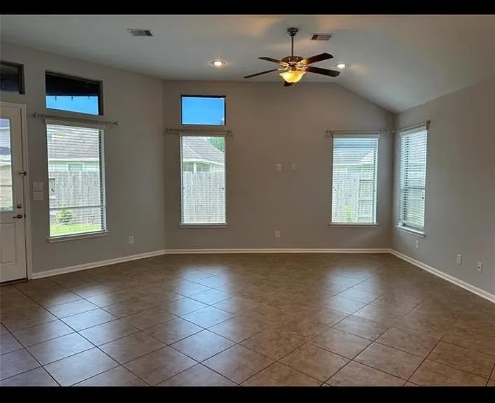4219 Kendall Rock Ln — Photo 11