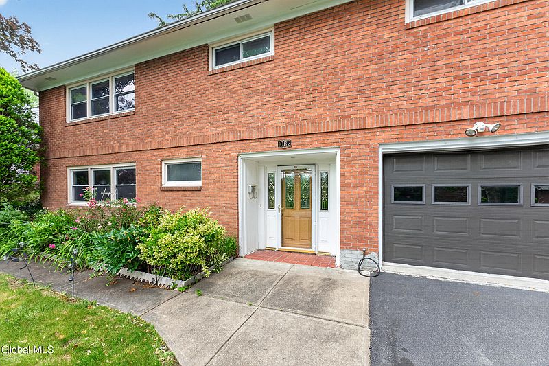 2nd image of 1082 Cornelius Avenue