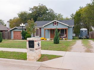 3913 Honey Ln, North Richland Hills, TX 76180