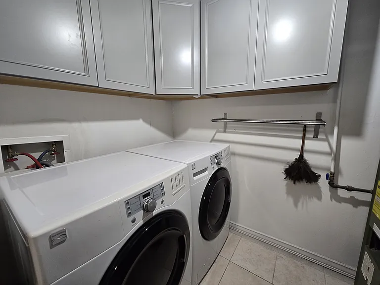 402 Forest Edge Ln #A — Photo 16