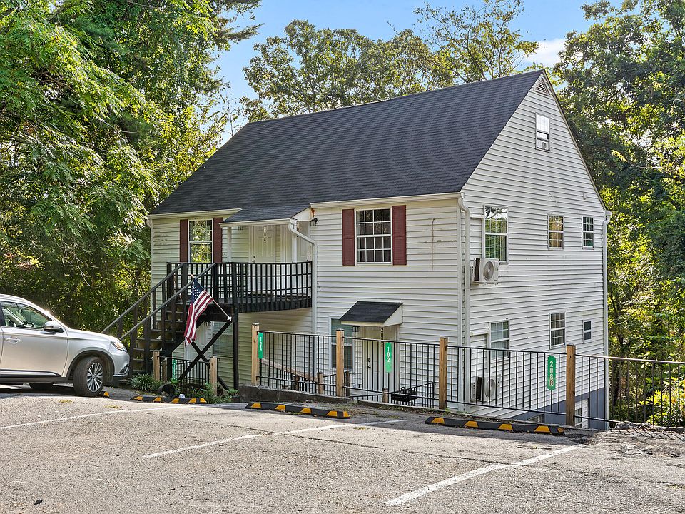 1st image of 14 Laurel Ln
