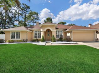 124 Strawberry Ln, Saint Johns, FL 32259