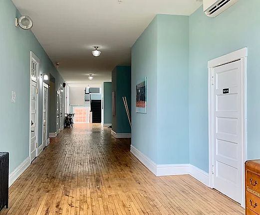 2nd image of 2415 Ballentine Blvd #10969616