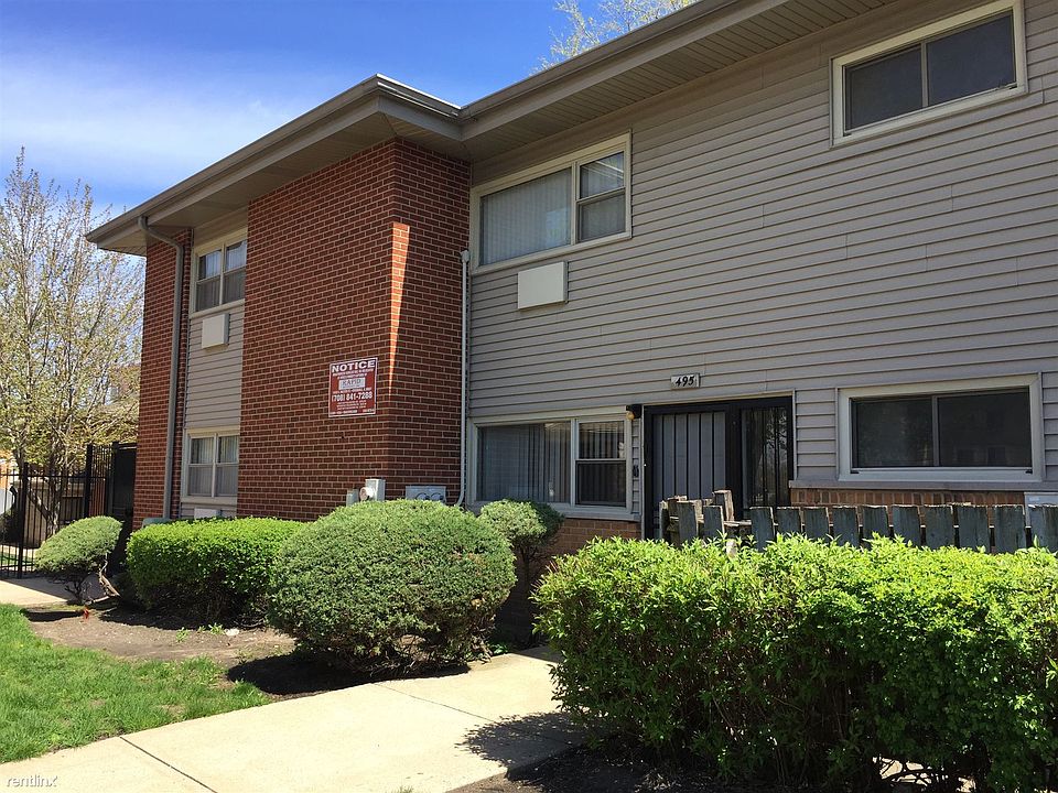Townhome exterior 2_04182017