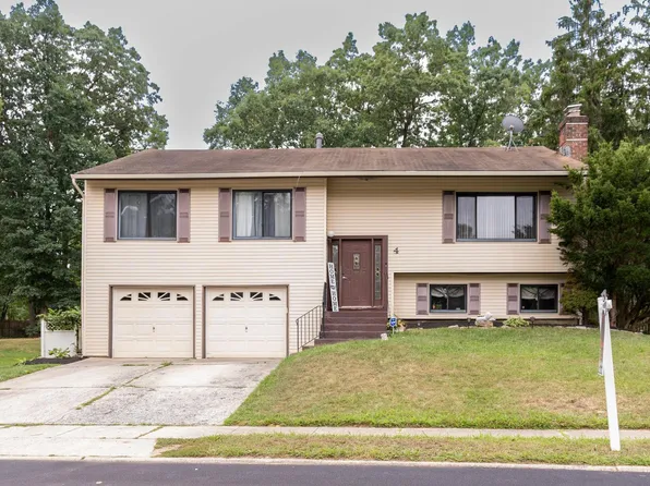 4 Pittman Pl, Sicklerville, NJ 08081