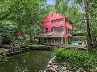 1327 Jeremy Swamp Rd, Southbury, CT 06488