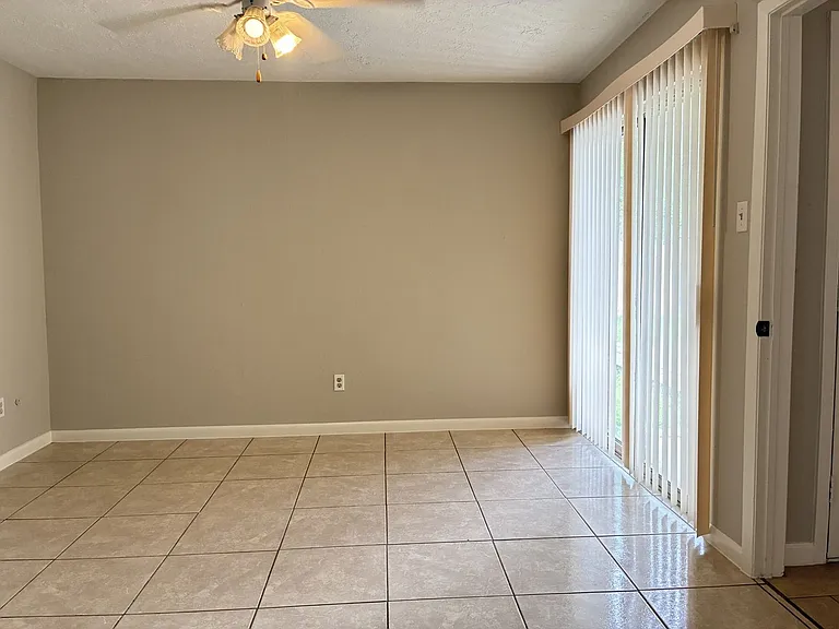 4211 Autumn Meadow Dr — Photo 12