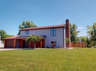 531 Cottonwood Dr, Willard, OH 44890