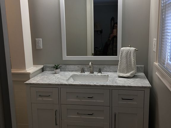 3rd image of 100 Saint Mark Ln
