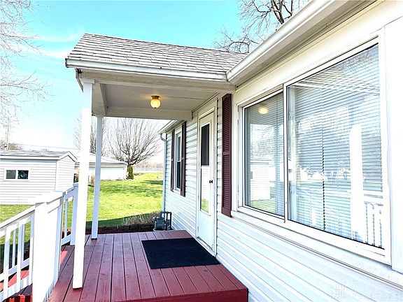 3rd image of 349 Andrews Ln