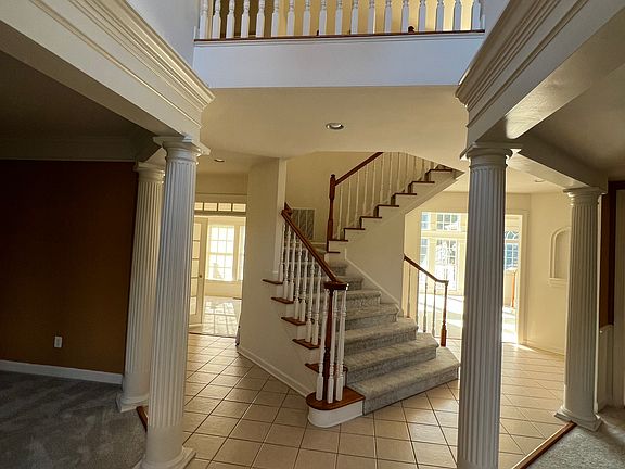 3rd image of 43155 Scenic Creek Way