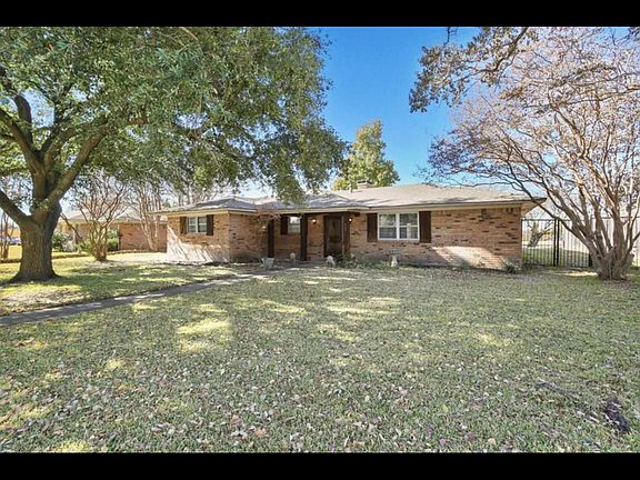 3rd image of 3705 Southridge Dr