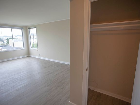 5th image of 732 26th Ave APT 4