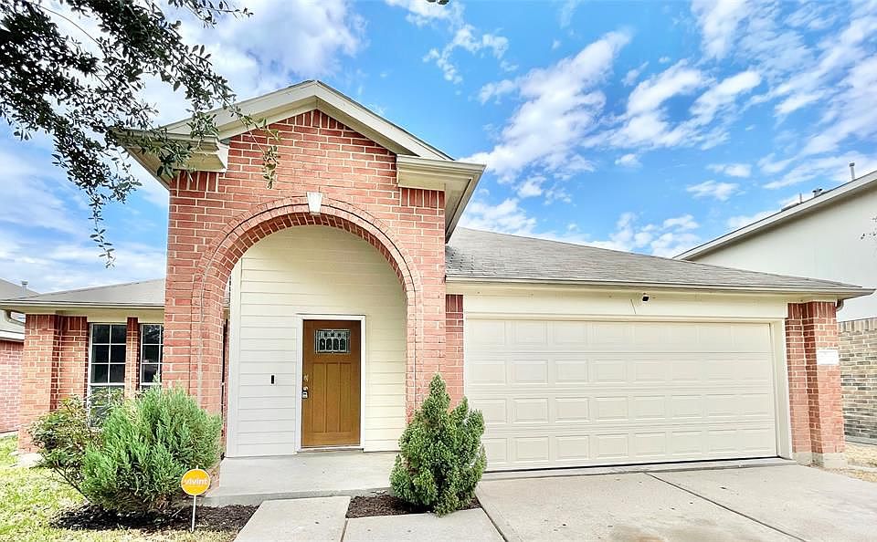 1st image of 10422 Iris Lake Ct