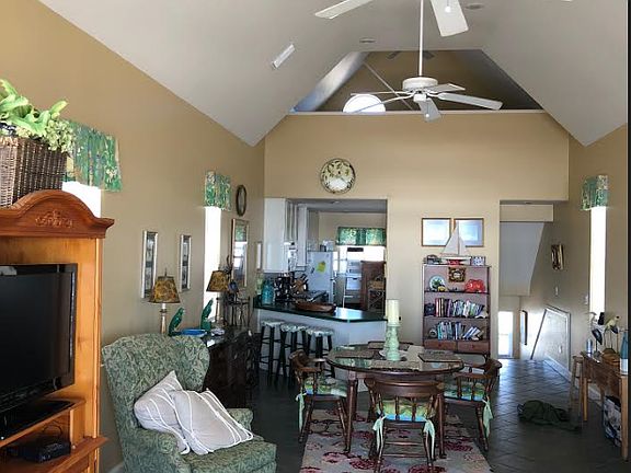 5th image of 116 E Gorrie Dr