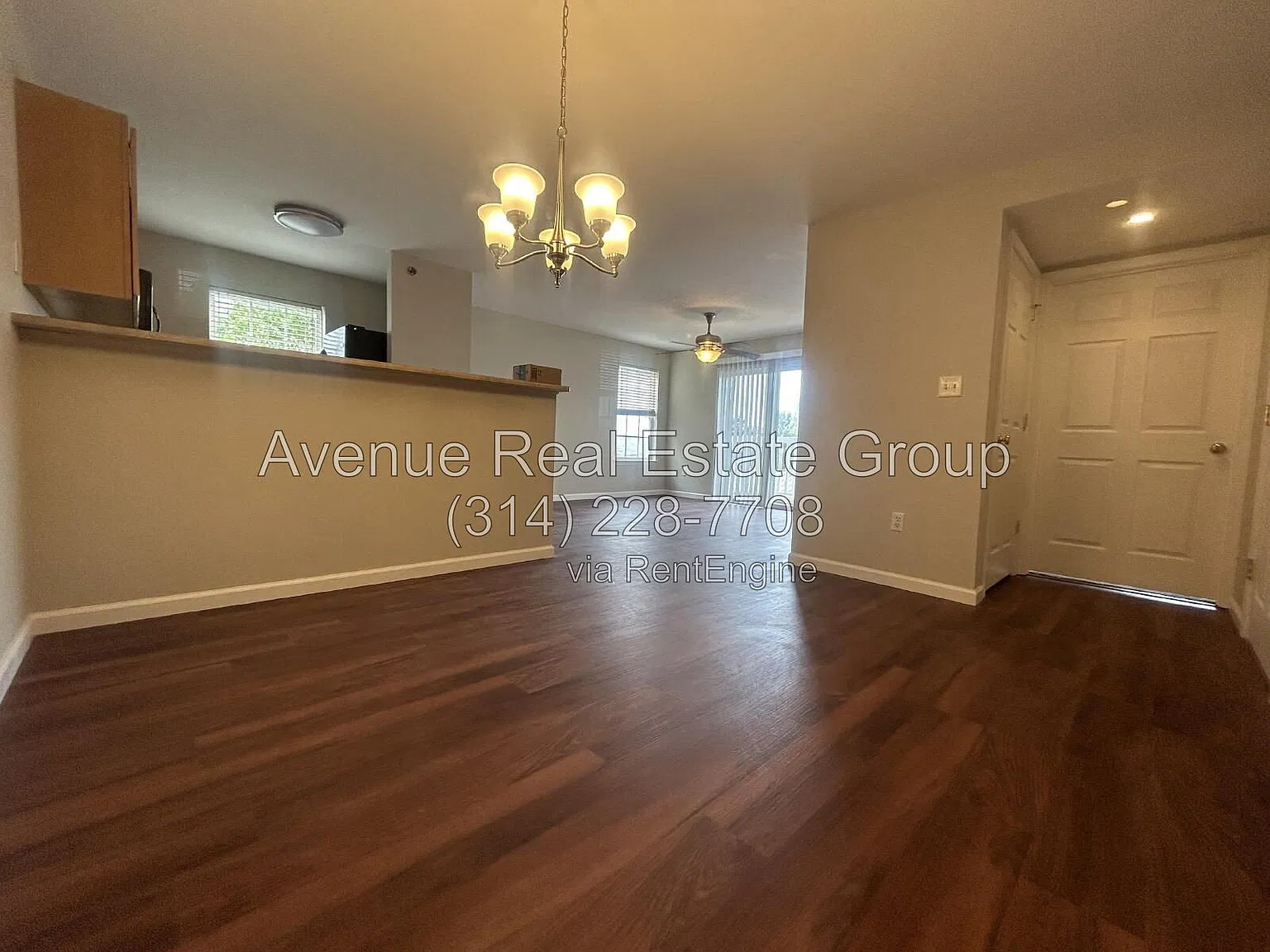 2 bed, 2.0 bath, 955 sqft, $1,350 — Photo 3