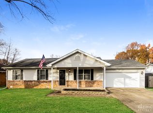 5230 Navajo Ct, Columbus, IN 47203