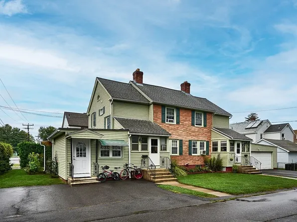 9-11 Lovell St, Easthampton, MA 01027