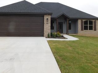 191 Magazine St, Prairie Grove, AR 72753