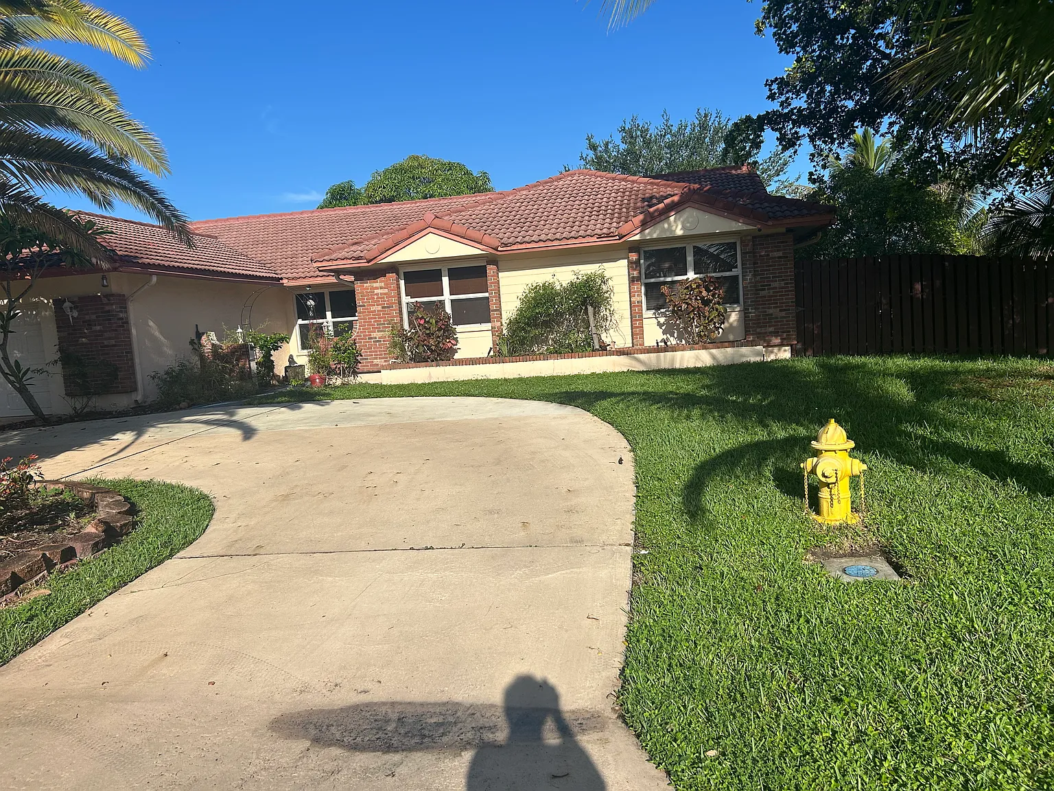 4 bed, 3200 sqft, $4,950 — Photo 2