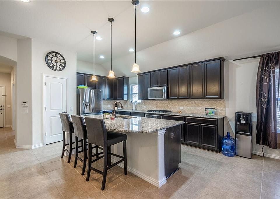 1st image of 3712 Cameroon Ln