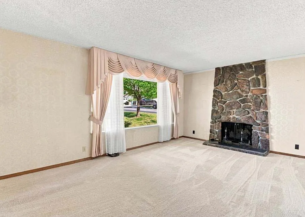 3 bed, 111 sqft, $2,000 — Photo 2