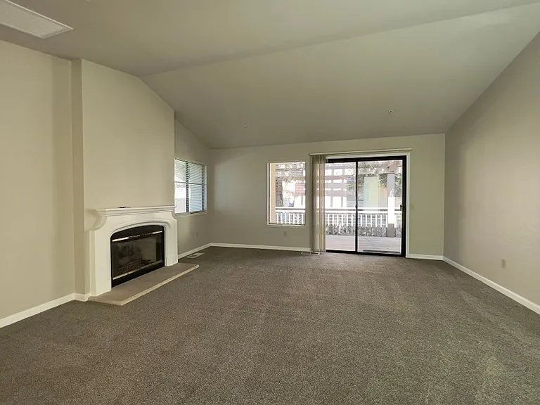 64 Fountain Grove Cir — Photo 6