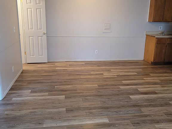 3rd image of 808 N Lincoln St #810-3