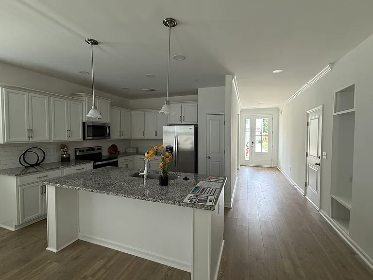 12 Thorne St — Photo 2
