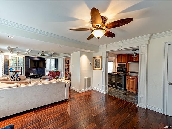 3rd image of 28 Barnsley Crescent