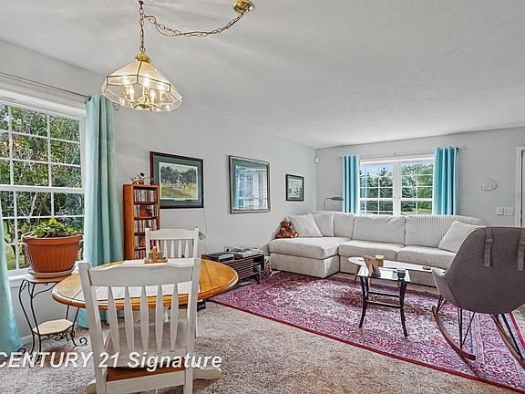 5th image of 512 Hampton Lake Dr