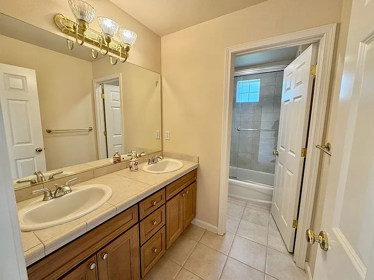 8310 NE 187th Way — Photo 16