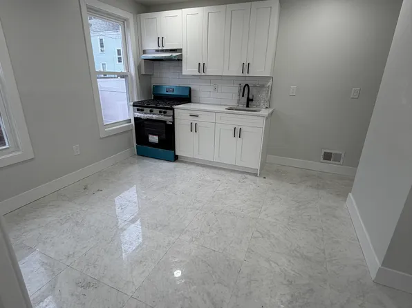 162 Renner Ave #1, Newark, NJ 07112