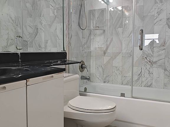 3rd image of 825 Brickell Bay Dr APT 2042
