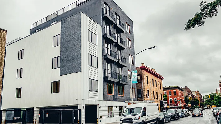 Rented by Nooklyn NYC LLC | media 99