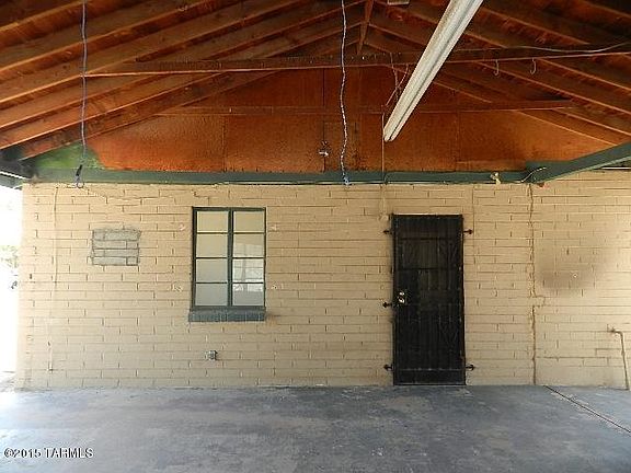 5th image of 831 W District St