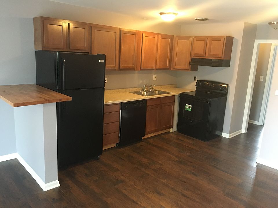 1st image of 7920 N Caldwell Ave APT 15