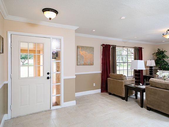 5th image of 489 SW Eastport Cir