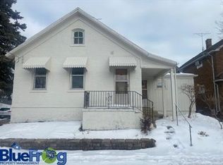 1121 S 19th St #1, Manitowoc, WI 54220