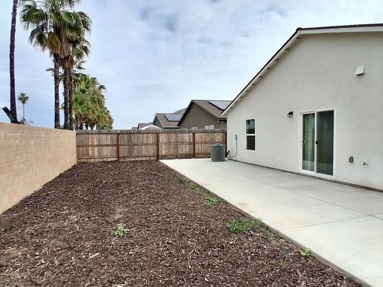 1646 Concord Ave — Photo 23