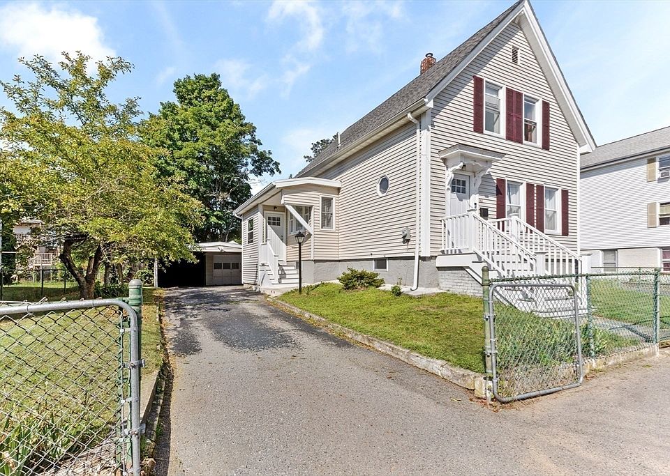 1st image of 32 Cottage St