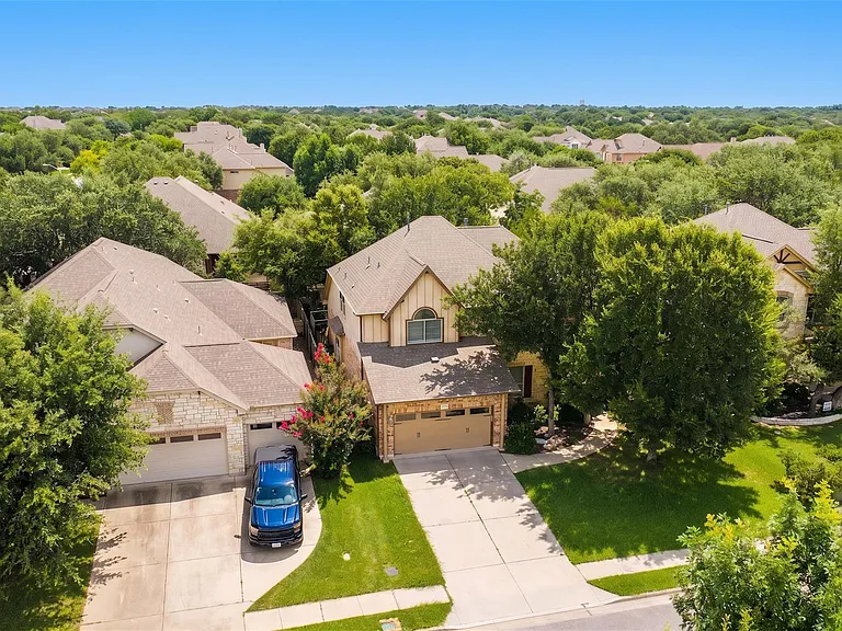 3831 Sapphire Loop — Photo 38