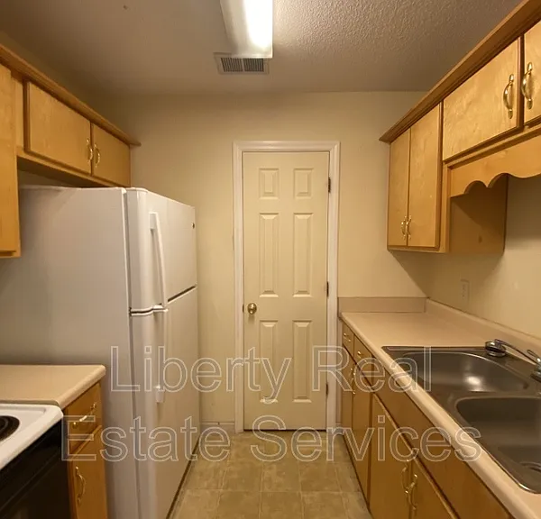 135 Rolland St #28 — Photo 2