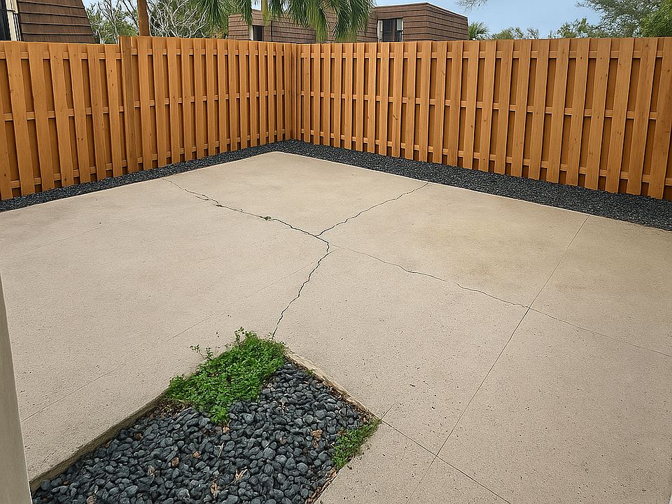 1st image of 1448 Park Shore Cir