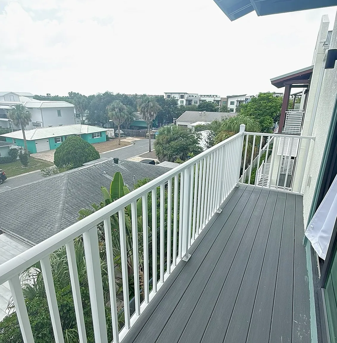 3 bed, 3.5 bath, 2296 sqft, $4,499 — Photo 2