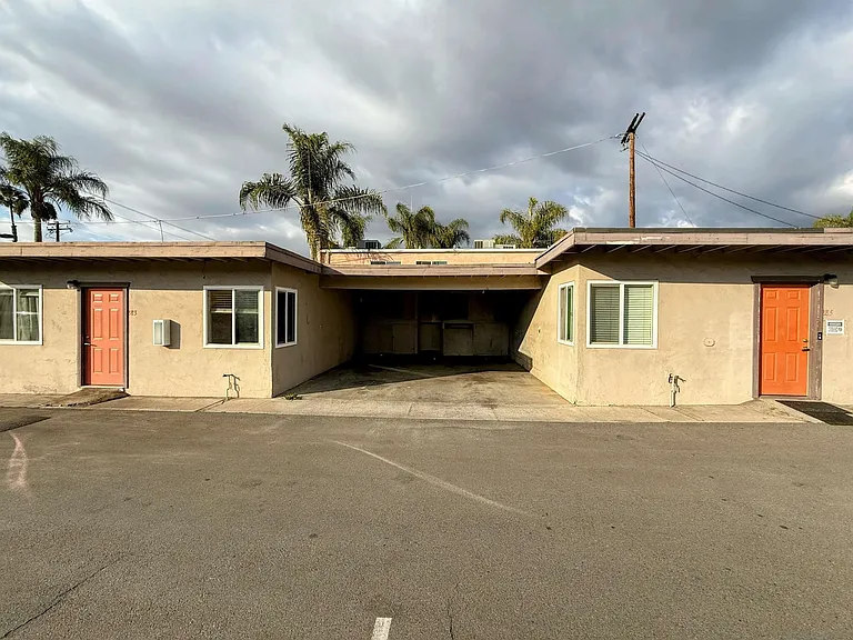 279 S Mollison Ave — Photo 25