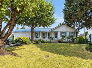 6820 Casabello Dr, Chilliwack, BC V2R2R3
