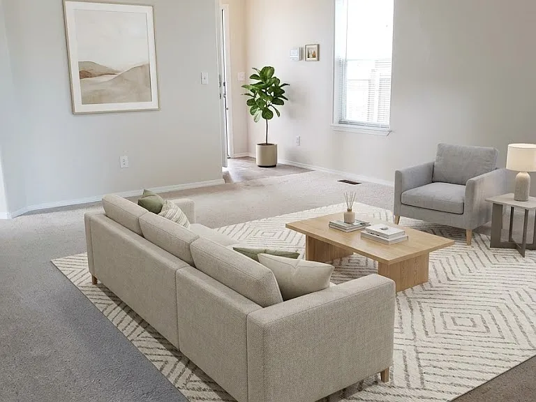 1129 W Apple Pine St — Photo 2