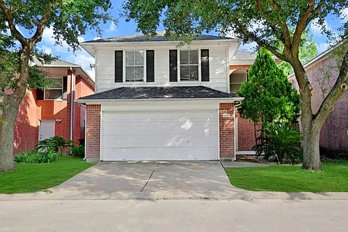 8016 Golf Green Cir Photo 1 8016 Golf Green Cir Photo 1